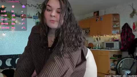 Snapshot of raydirin chatting on September 24, 2025, 11:57 am Ray online show from September 24, 2025, 11:57 am