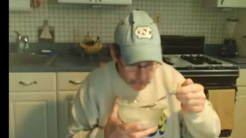 Snapshot of raylene4u2 chatting on January 26, 2025, 2:19 pm Ray online show from January 26, 2025, 2:19 pm