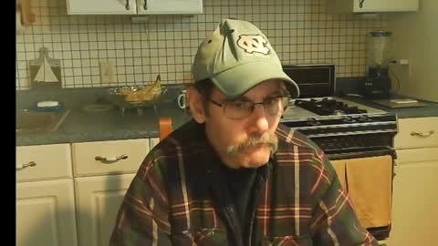 Snapshot of raylene4u2 chatting on March 5, 2025, 2:01 pm Ray online show from March 5, 2025, 2:01 pm