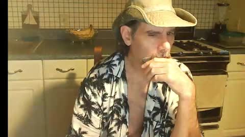 Snapshot of raylene4u2 chatting on September 14, 2025, 6:34 am Ray online show from September 14, 2025, 6:34 am