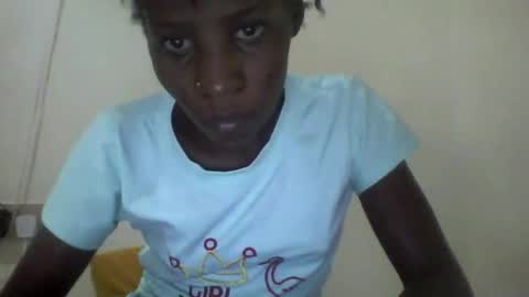 Snapshot of raylucia chatting on April 19, 2026, 6:10 pm ray online show from April 19, 2026, 6:10 pm