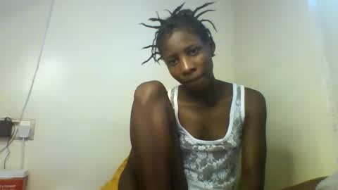 Snapshot of raylucia chatting on April 22, 2026, 3:02 pm ray online show from April 22, 2026, 3:02 pm