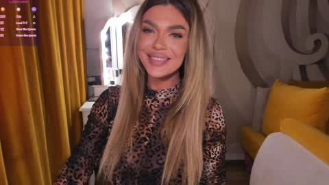 raysalexis19 online show from January 29, 2025, 2:42 pm