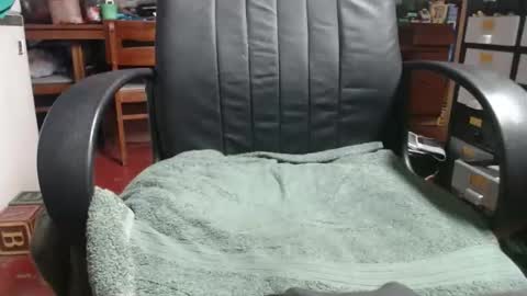 Snapshot of raysmith77777777 chatting on January 9, 2025, 2:43 am Ray online show from January 9, 2025, 2:43 am