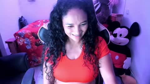 Snapshot of rayza_mature_ chatting on December 1, 2025, 4:28 am Danna online show from December 1, 2025, 4:28 am