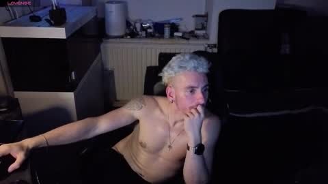 Snapshot of rayzel31 chatting on January 17, 2026, 11:19 pm Rayzel online show from January 17, 2026, 11:19 pm