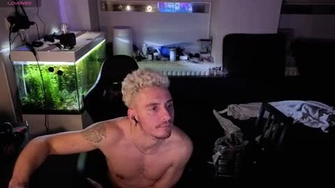 Snapshot of rayzel31 chatting on February 2, 2026, 6:06 pm Rayzel online show from February 2, 2026, 6:06 pm