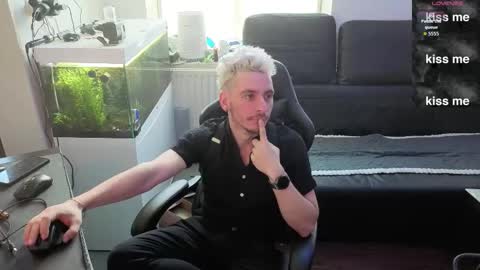 Snapshot of rayzel31 chatting on February 3, 2026, 11:15 am Rayzel online show from February 3, 2026, 11:15 am