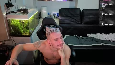 Snapshot of rayzel31 chatting on February 5, 2026, 12:48 am Rayzel online show from February 5, 2026, 12:48 am