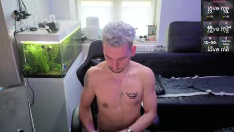 Snapshot of rayzel31 chatting on February 6, 2026, 2:42 pm Rayzel online show from February 6, 2026, 2:42 pm