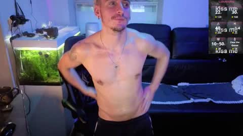 Snapshot of rayzel31 chatting on February 7, 2026, 4:43 pm Rayzel online show from February 7, 2026, 4:43 pm