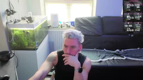 Snapshot of rayzel31 chatting on February 8, 2026, 12:52 pm Rayzel online show from February 8, 2026, 12:52 pm