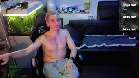 Snapshot of rayzel31 chatting on February 10, 2026, 1:53 am Rayzel online show from February 10, 2026, 1:53 am