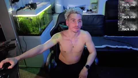 Snapshot of rayzel31 chatting on February 10, 2026, 6:45 pm Rayzel online show from February 10, 2026, 6:45 pm