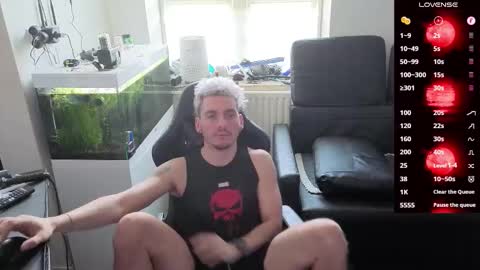 Snapshot of rayzel31 chatting on February 22, 2026, 1:31 pm Rayzel online show from February 22, 2026, 1:31 pm