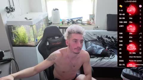 Rayzel online show from March 9, 2026, 12:53 pm