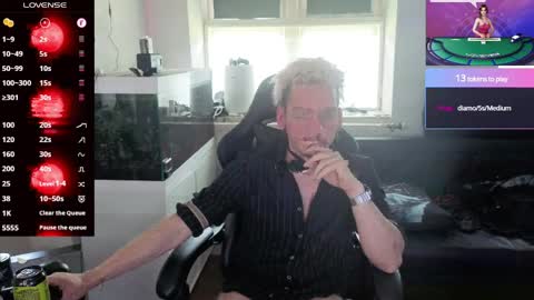 Snapshot of rayzel_white chatting on June 7, 2026, 1:37 pm Rayzel White online show from June 7, 2026, 1:37 pm