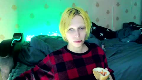  Yrriel Strife Candy-Demon Caveboy mr. Cringe   online show from April 19, 2026, 6:56 am