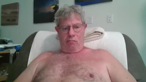mickey95003 online show from April 18, 2026, 5:39 pm
