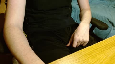 Snapshot of readytocum90 chatting on October 9, 2025, 12:08 am Scrappy Coco online show from October 9, 2025, 12:08 am