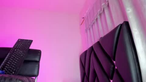 real_sweetbrina online show from April 26, 2026, 1:42 pm