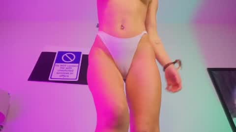 Lily Grace online show from December 22, 2024, 4:06 am