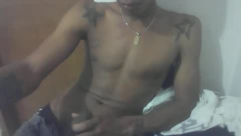 Snapshot of realmenol24k chatting on February 14, 2026, 4:31 am SexyFlacko online show from February 14, 2026, 4:31 am