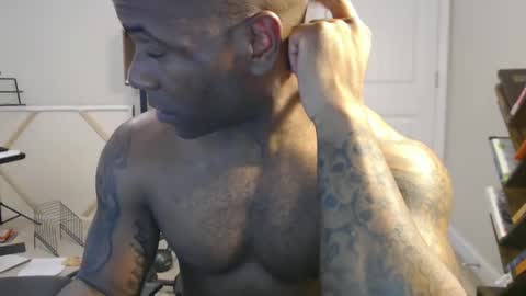 Rey online show from October 8, 2025, 8:50 pm