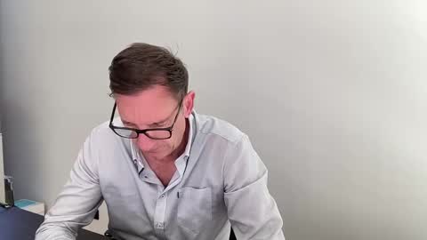 Snapshot of realstuff_ chatting on April 30, 2026, 8:31 am realstuff_ online show from April 30, 2026, 8:31 am