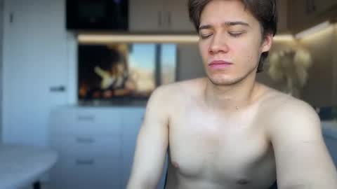 Snapshot of realsupermichael chatting on February 20, 2025, 12:36 pm AliceEve online show from February 20, 2025, 12:36 pm