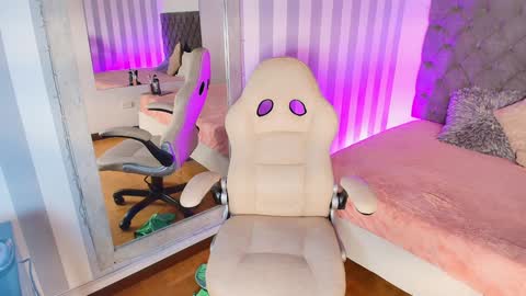 I invite you to my birthday on November 3th  online show from January 12, 2025, 10:02 am