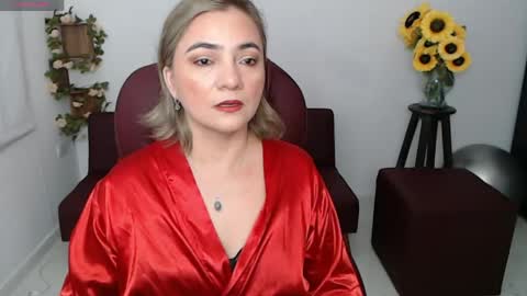 Snapshot of rebeca_milf chatting on May 10, 2026, 12:10 pm REBECA online show from May 10, 2026, 12:10 pm