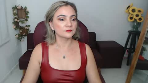 Snapshot of rebeca_milf chatting on May 24, 2026, 3:06 pm REBECA online show from May 24, 2026, 3:06 pm