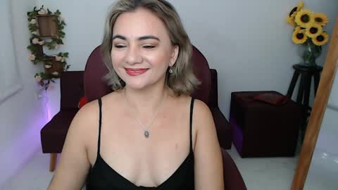 Snapshot of rebeca_milf chatting on May 26, 2026, 1:51 pm REBECA online show from May 26, 2026, 1:51 pm