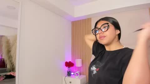 rebeca_taylor_ online show from July 18, 2026, 7:28 pm