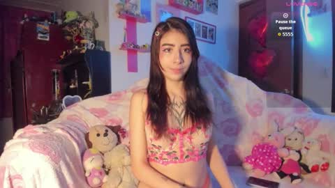 Snapshot of rebecahart chatting on February 14, 2026, 5:59 am Rebecca online show from February 14, 2026, 5:59 am