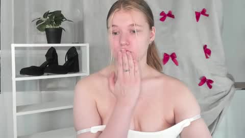 rebecca_____ online show from January 31, 2025, 6:36 pm