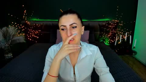 rebecca_diamonds online show from March 19, 2026, 7:01 am