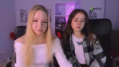 Snapshot of rebecca_smile_ chatting on September 30, 2025, 12:21 pm rebecca_smile_ online show from September 30, 2025, 12:21 pm