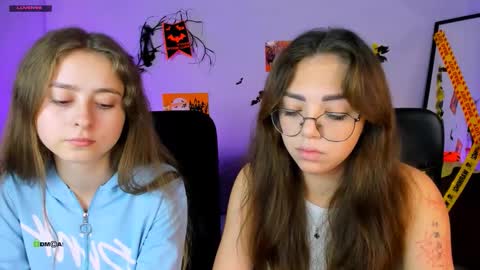 Snapshot of rebecca_smile_ chatting on October 22, 2025, 5:52 am rebecca_smile_ online show from October 22, 2025, 5:52 am