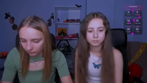 Snapshot of rebecca_smile_ chatting on October 23, 2025, 1:10 pm rebecca_smile_ online show from October 23, 2025, 1:10 pm