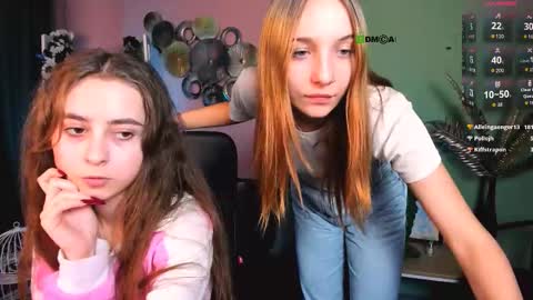 Snapshot of rebecca_smile_ chatting on December 2, 2025, 1:28 pm rebecca_smile_ online show from December 2, 2025, 1:28 pm