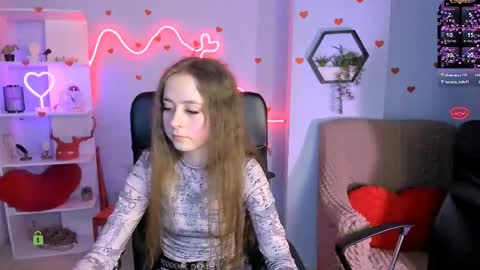 rebecca_smile_ online show from April 18, 2026, 7:58 pm