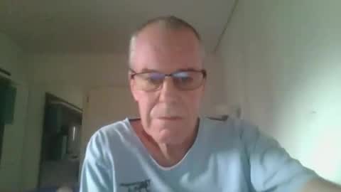 Snapshot of recasc chatting on December 14, 2025, 8:24 pm Rene online show from December 14, 2025, 8:24 pm