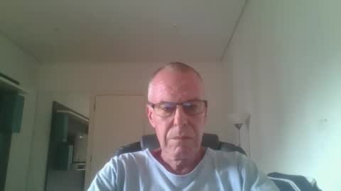 Snapshot of recasc chatting on January 18, 2026, 6:34 pm Rene online show from January 18, 2026, 6:34 pm