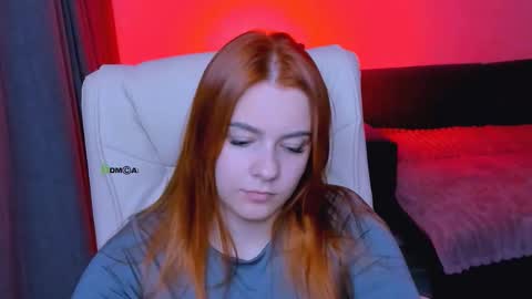 Snapshot of red__dizzy chatting on October 5, 2025, 9:34 pm red__dizzy online show from October 5, 2025, 9:34 pm