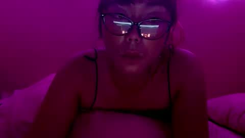 red_kitsune69 online show from February 19, 2026, 3:35 am