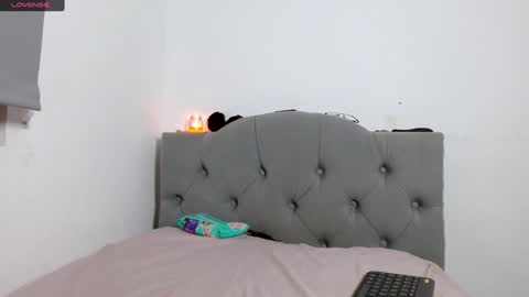 Snapshot of red_moonn chatting on January 23, 2025, 10:32 am IG OF red moonn online show from January 23, 2025, 10:32 am