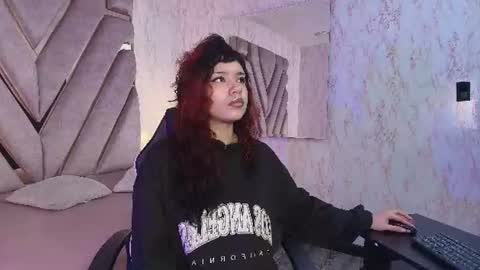 red_pandaa online show from July 28, 2026, 3:13 am