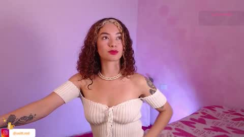 red_velvett0 online show from October 17, 2025, 8:39 am